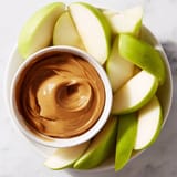 Apfelscheiben mit Karamelldip