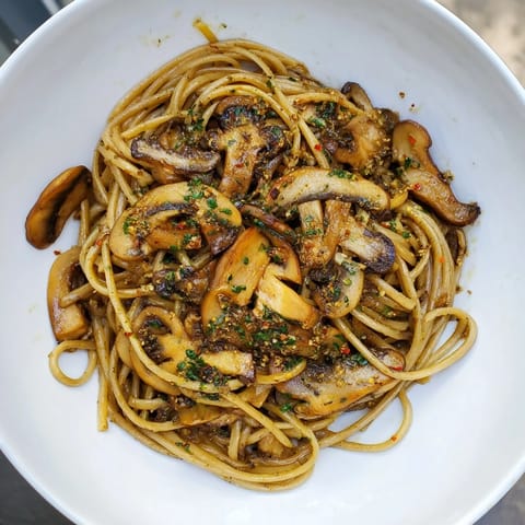 Pasta Aglio e Olio Pilze