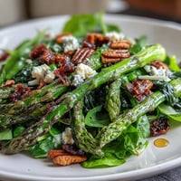 Hier sind drei einzigartige, SEO-optimierte ALT-Texte für das Rezeptbild, geeignet für US-amerikanische Food-Blogs: